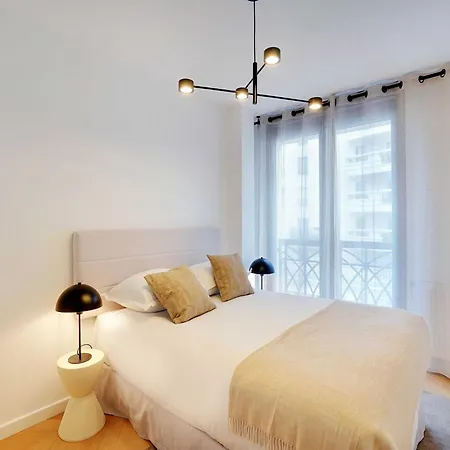 Apartman Sleek & Refined - *
